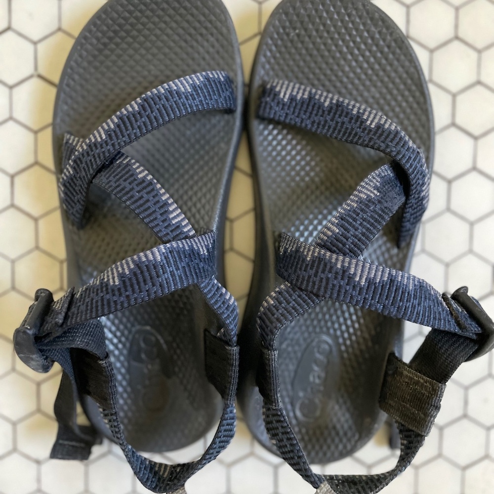 Kid’s Chacos Size 4